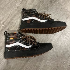 Vans sk8-hi MTE black and camo sneaker boots
